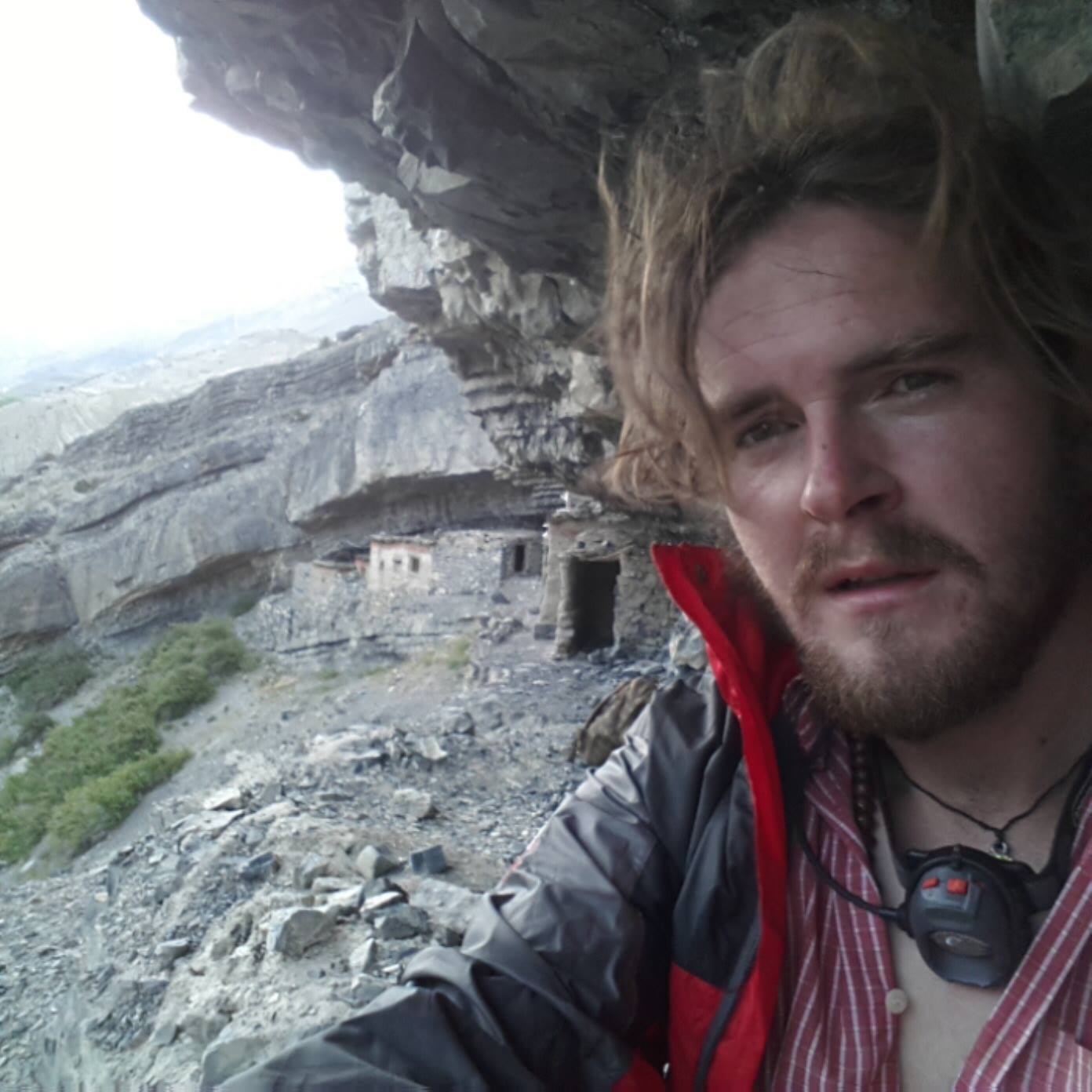 Picture of Pascal Bedoret at a retreat cave in Nepal